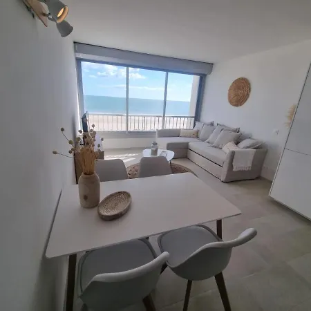 Apartment Superbe Renove Les Pieds Dans L'eau! Marseillan (Herault)